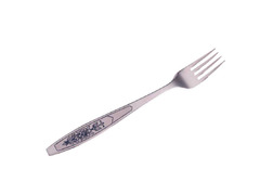Серебряная столовая вилка с цветочным орнаментом на ручке «Астра»